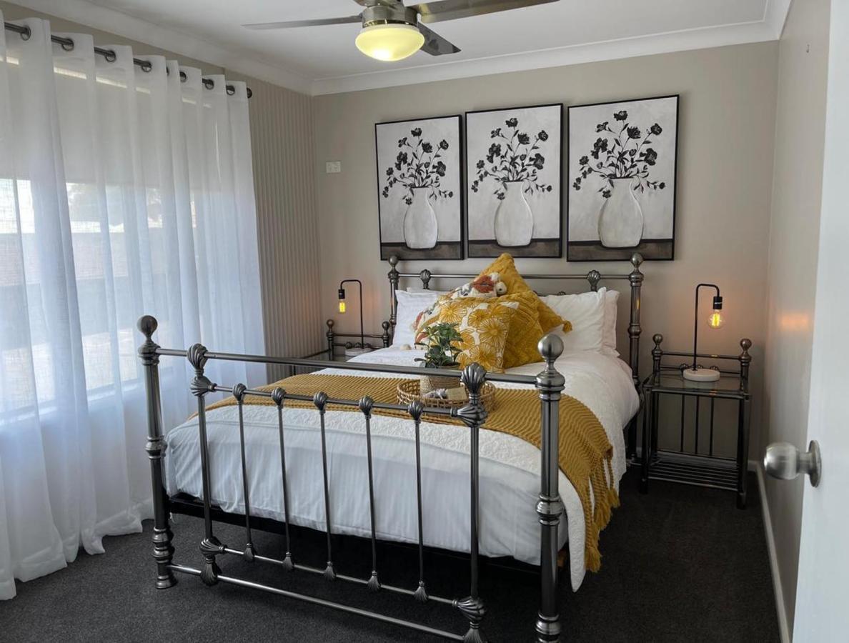 דובו Country Leisure Motor Inn מראה חיצוני תמונה